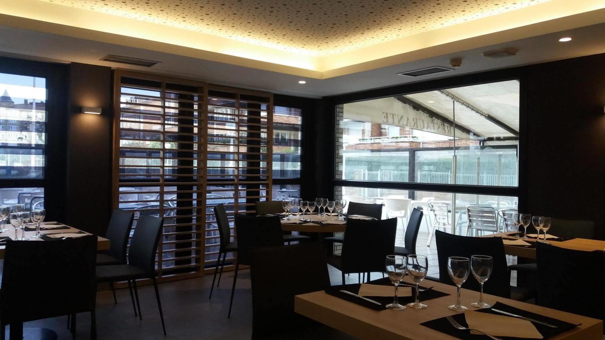 Hotel Ezeiza San Sebastian Exterior photo