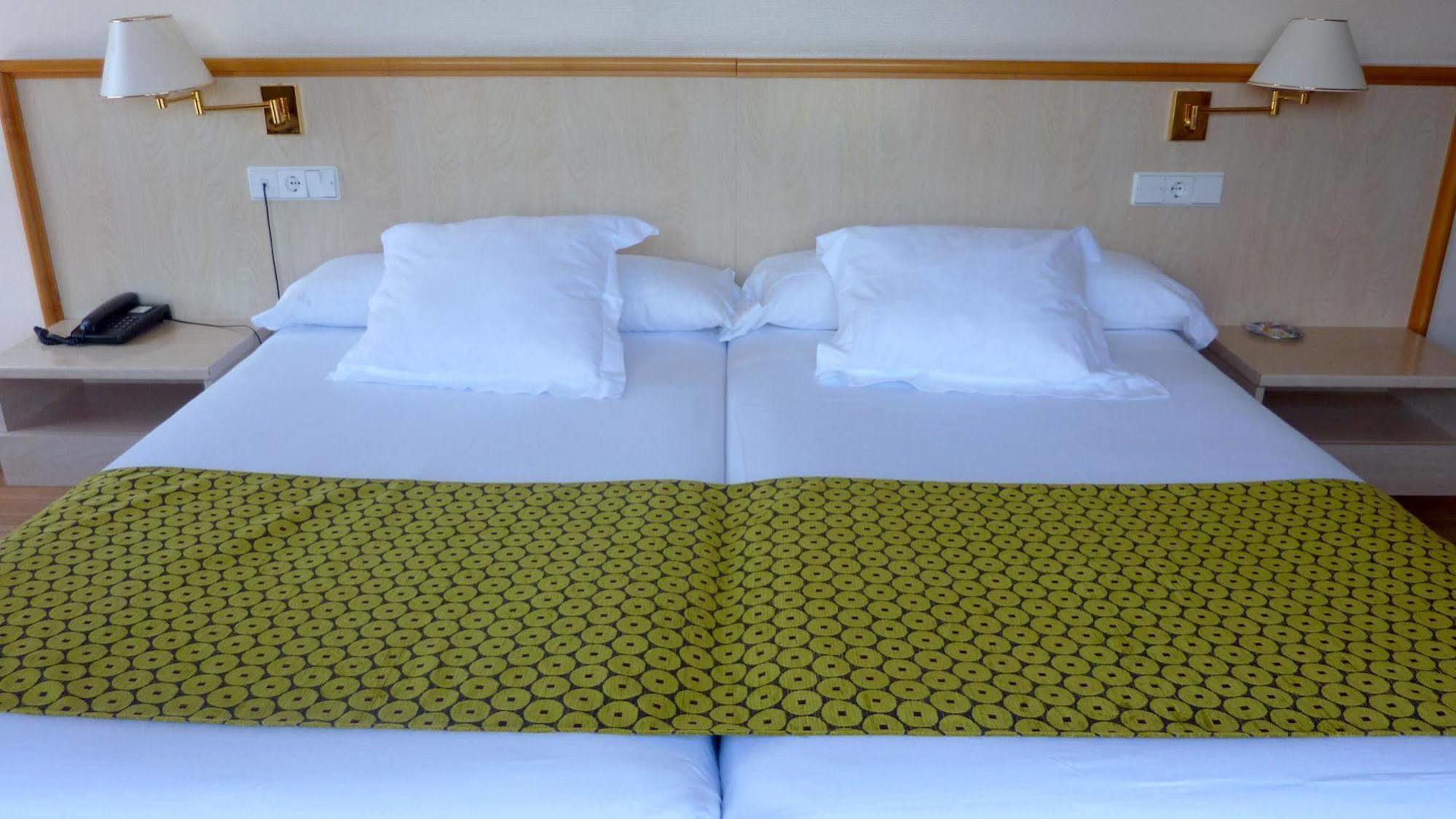 Hotel Ezeiza San Sebastian Exterior photo