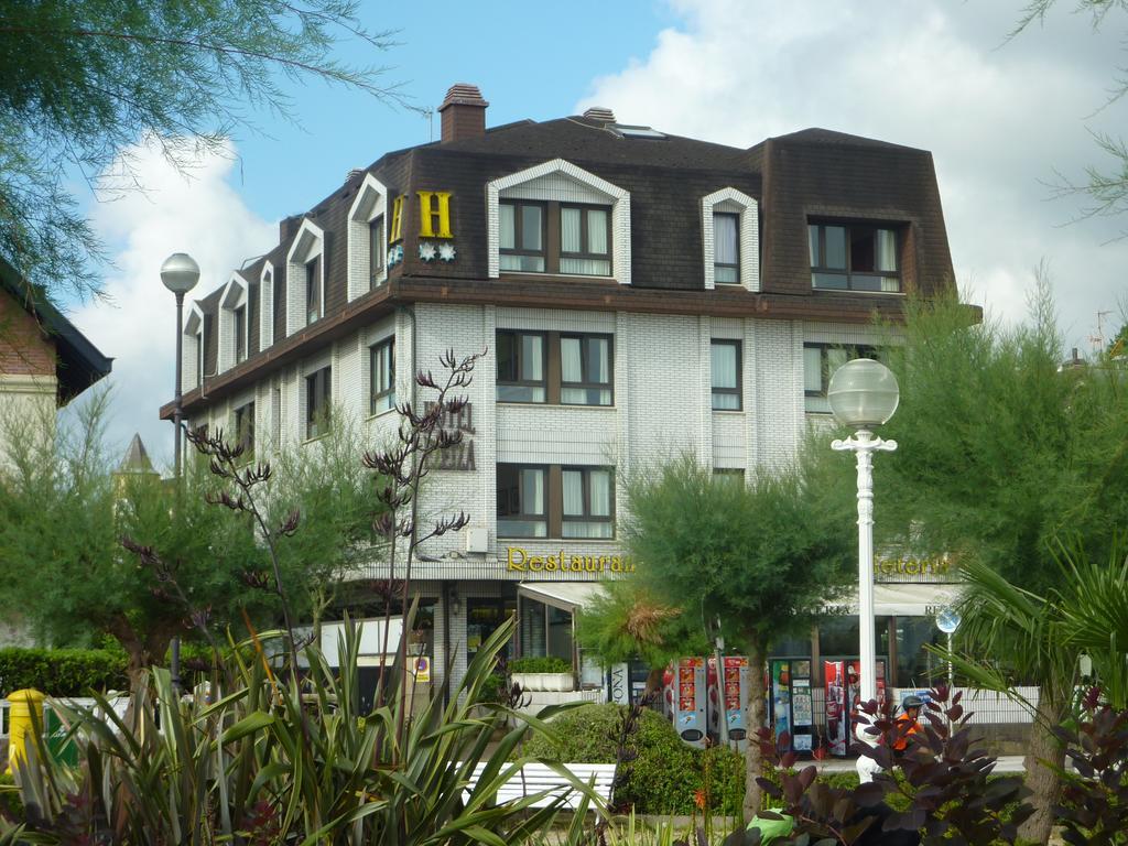 Hotel Ezeiza San Sebastian Exterior photo